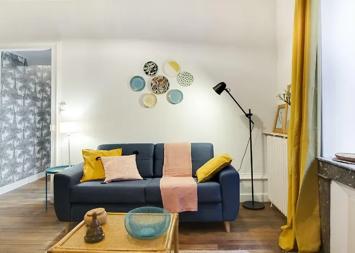 Sous Le Cedre - Au Coeur De Nantes