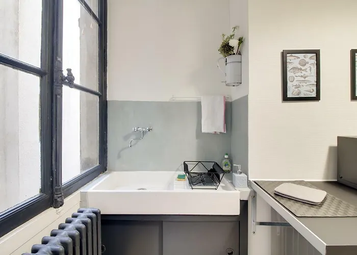 Sous Le Cedre - Au Coeur De Апартаменты *