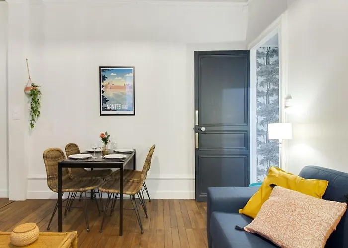 Appartement Sous Le Cedre - Au Coeur De Nantes